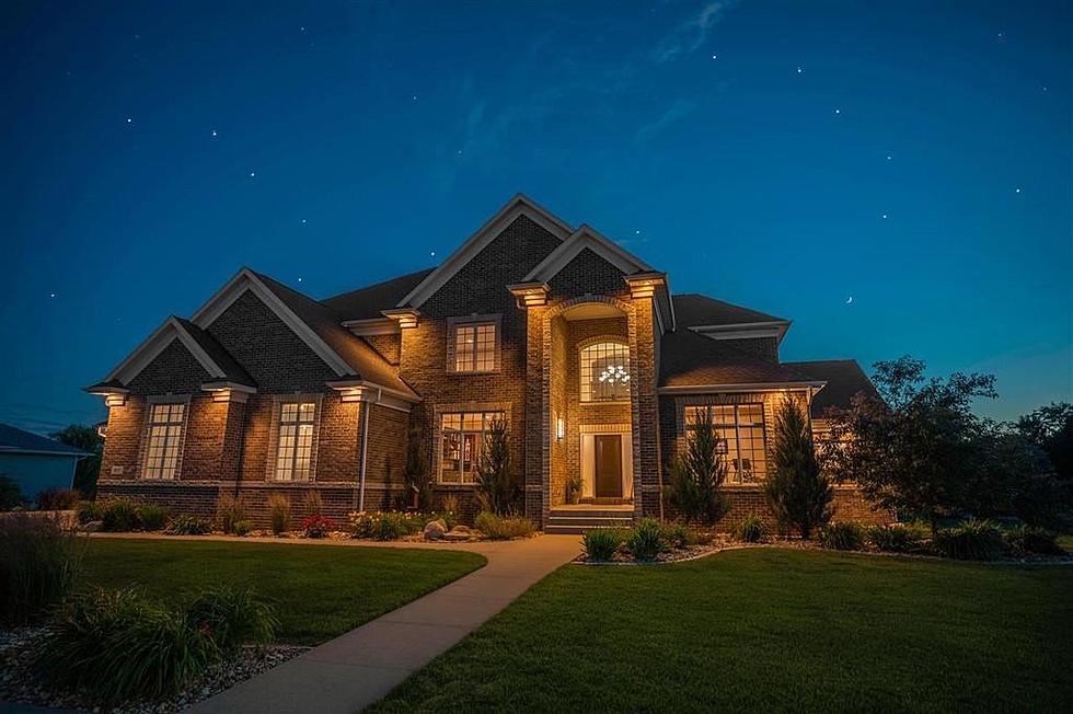 10 Pics of the Most Expensive Home Available in Cedar Falls, Iowa