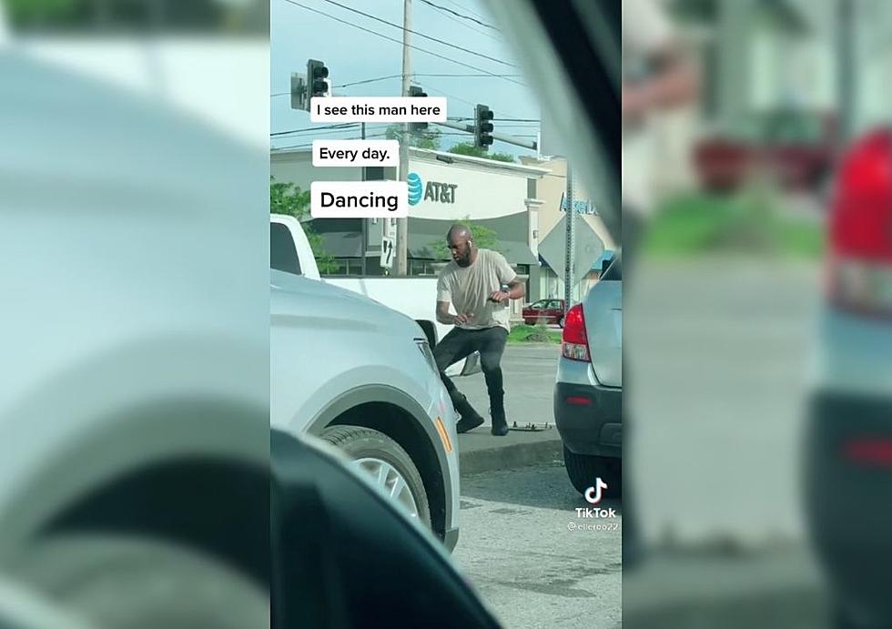 [Watch] Des Moines Man Dances In Traffic