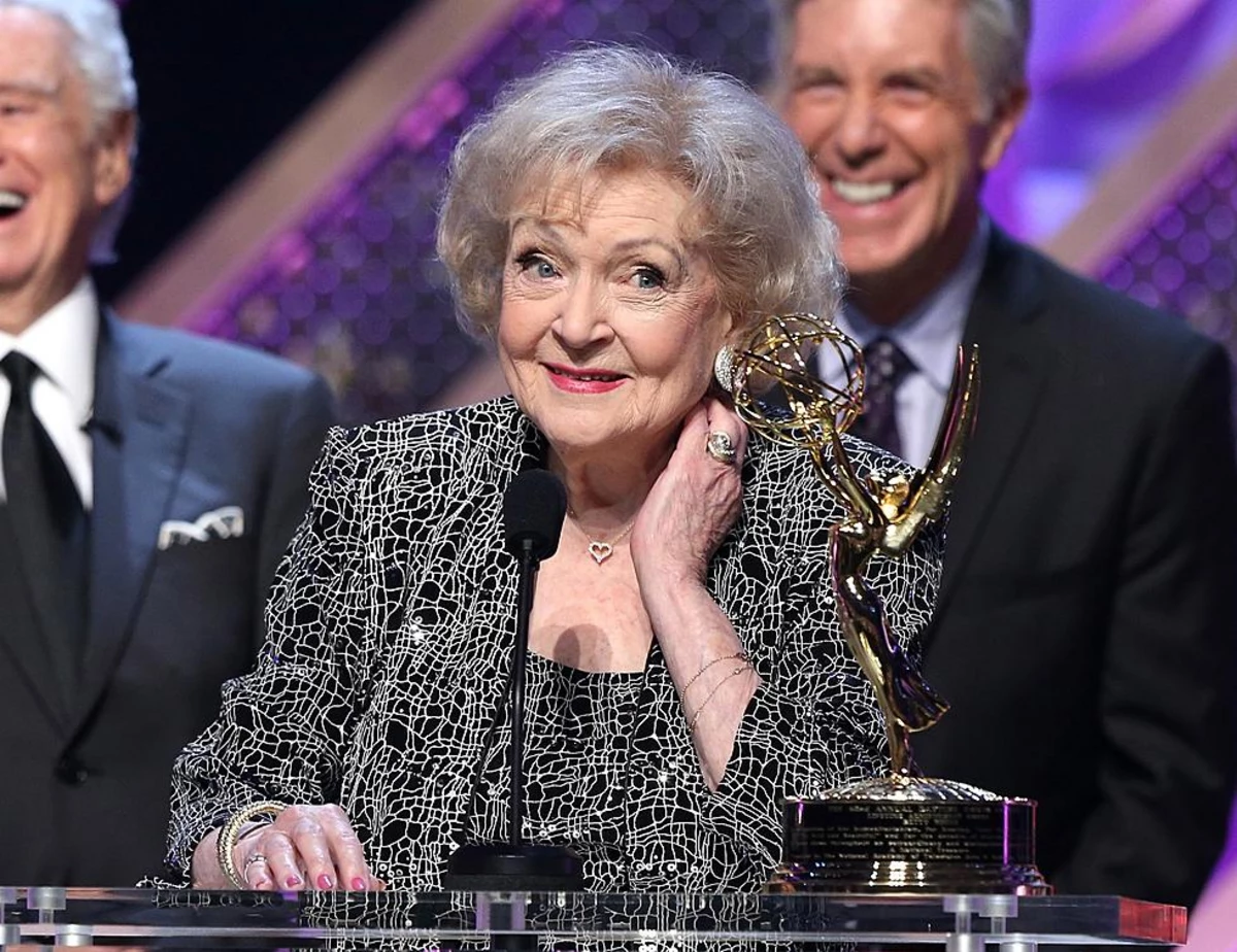 PHOTO] Betty White's Real Life Midwest Connection