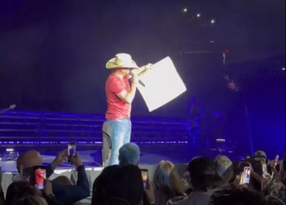 Country Star Shares Emotional Moment With Teen At Iowa Show