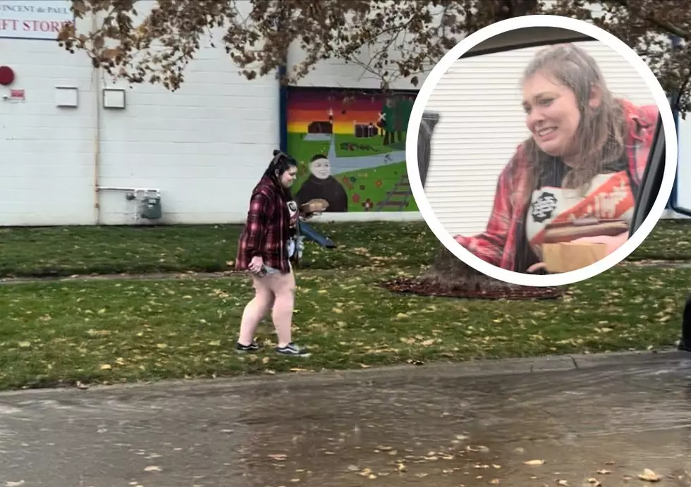 Iowa Moron Gets Caught In Disastrous Downpour