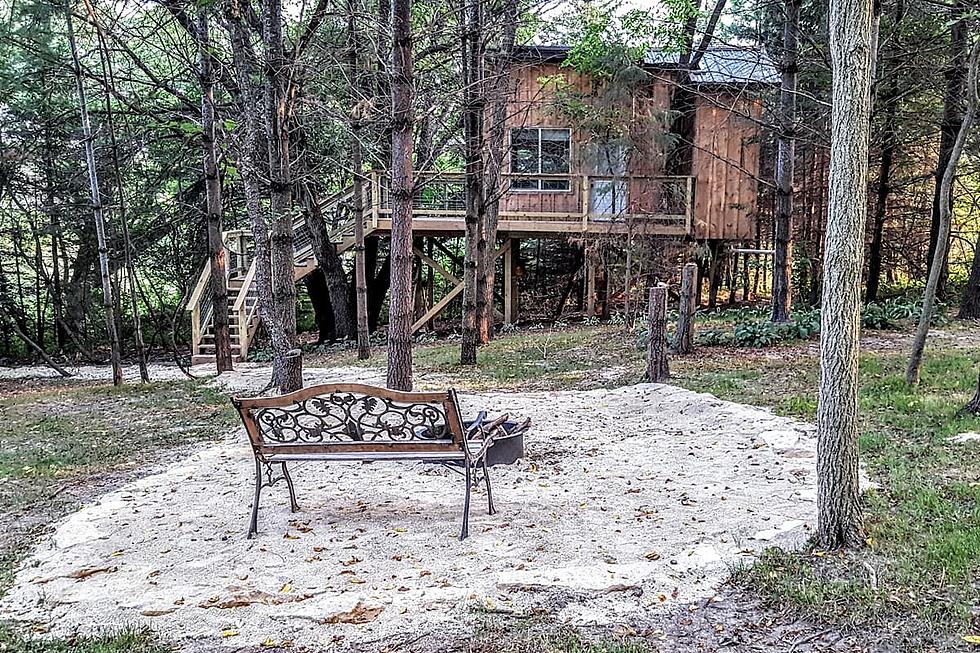 Embark On A Peaceful Getaway At Rustic Treehouse in Southern Minnesota