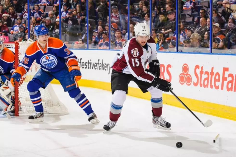 Parenteau Out 4-to-6 Weeks With Right Knee Injury