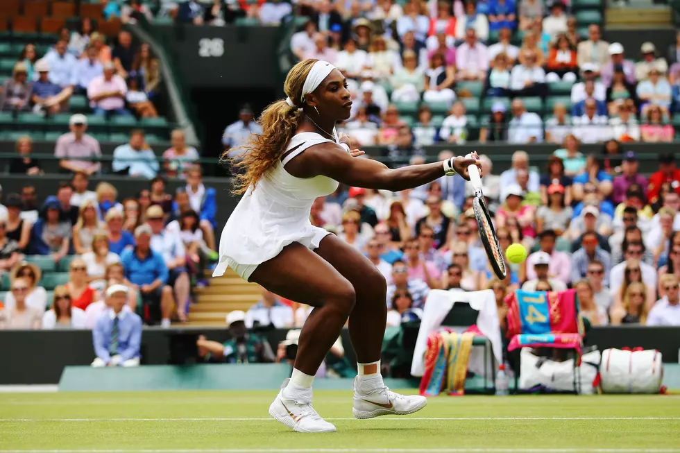 Serena advances at Wimbledon