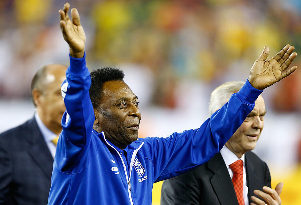 Pele Undergoes Procedure to Remove Kidney Stones