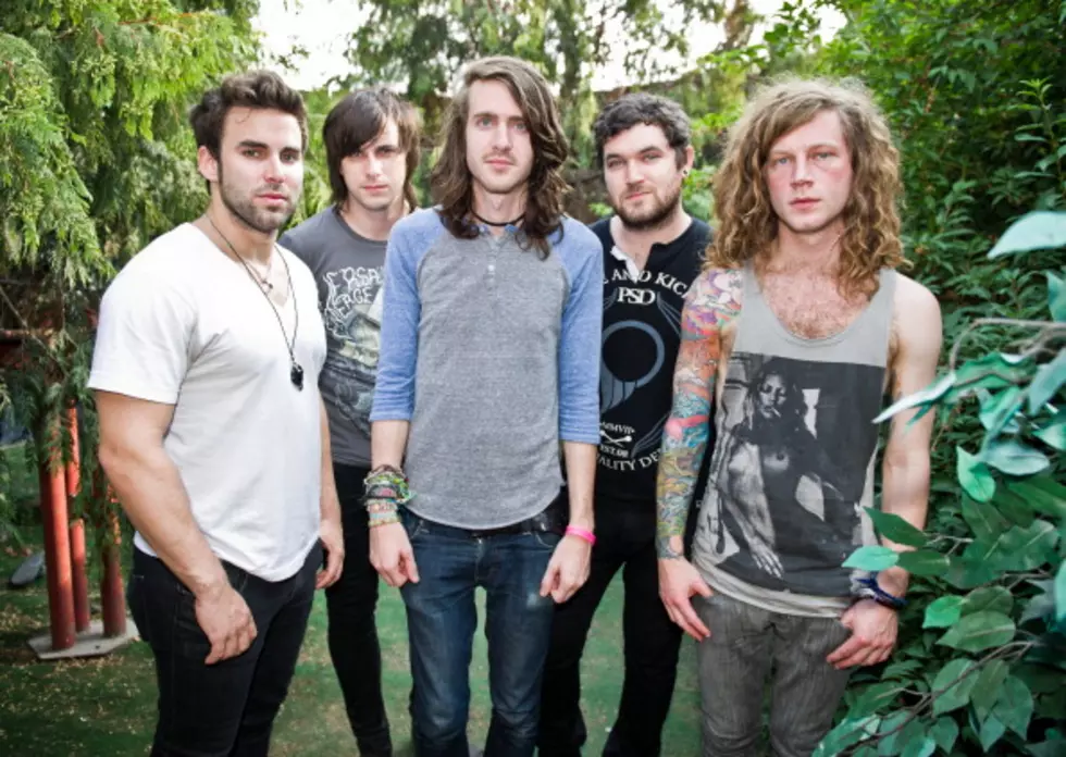 *New Music* Mayday Parade – Hold Onto Me