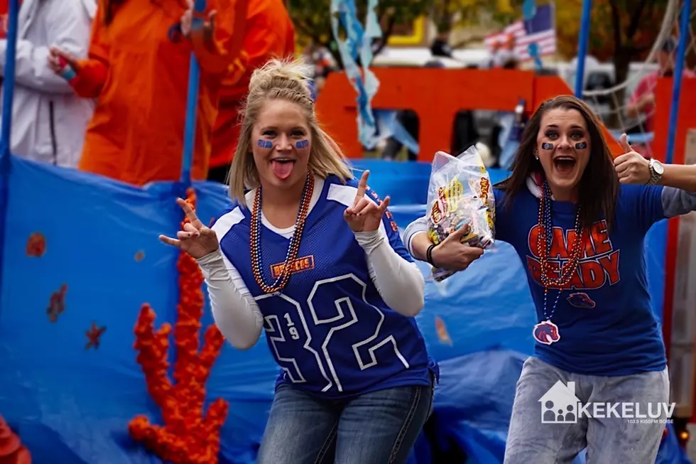 Boise State Homecoming Parade: Kekeluv Cam 4 of 6