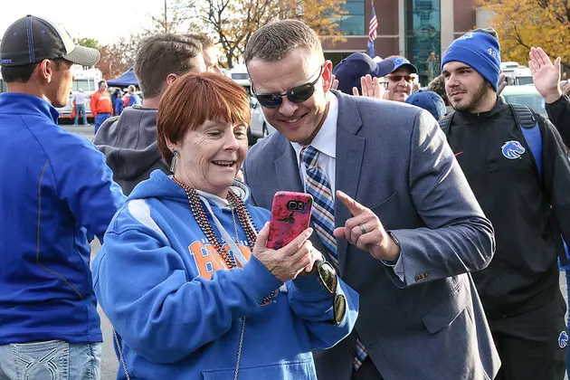 Is Coach Harsin Violating the Constitution By Blocking People on Twitter?