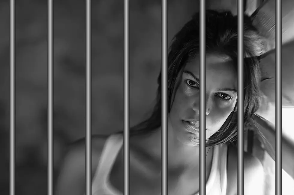 Dear Kekeluv – I’m a Prisoner in My Own Home