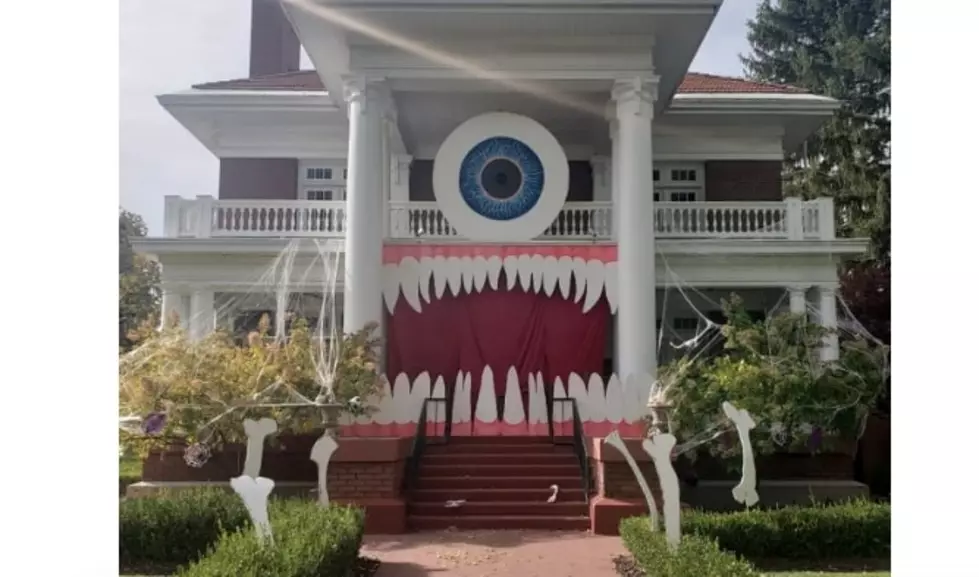 This Website Maps The Best Halloween Decorations In Town