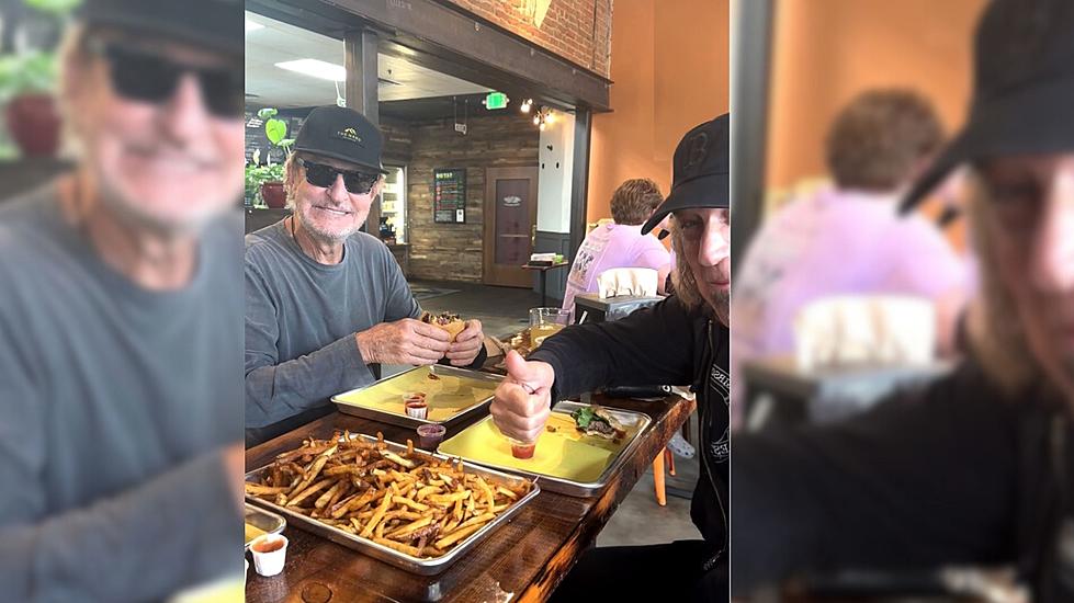 Celebrity Raves About Visit to Boise, Popular Burger & Fry Joint