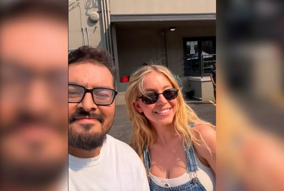 Sydney Sweeney Spotted Volunteering at Food Bank Near Idaho