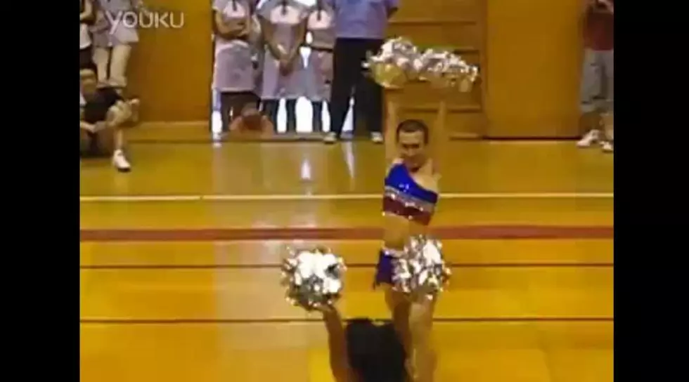 Male Cheerleader Steals the Show [VIDEO]