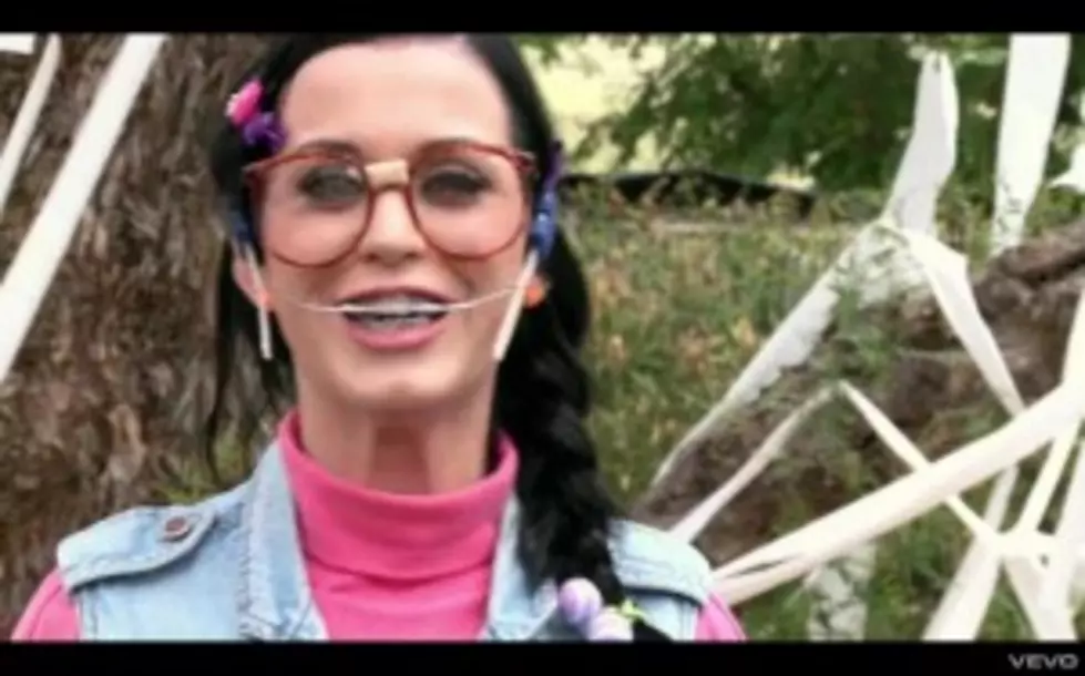 Everette <3&#8217;s Kathy; Kathy <3&#8217;s Steve Check Out Kathy Beth Terry(Katy Perry) [Video]