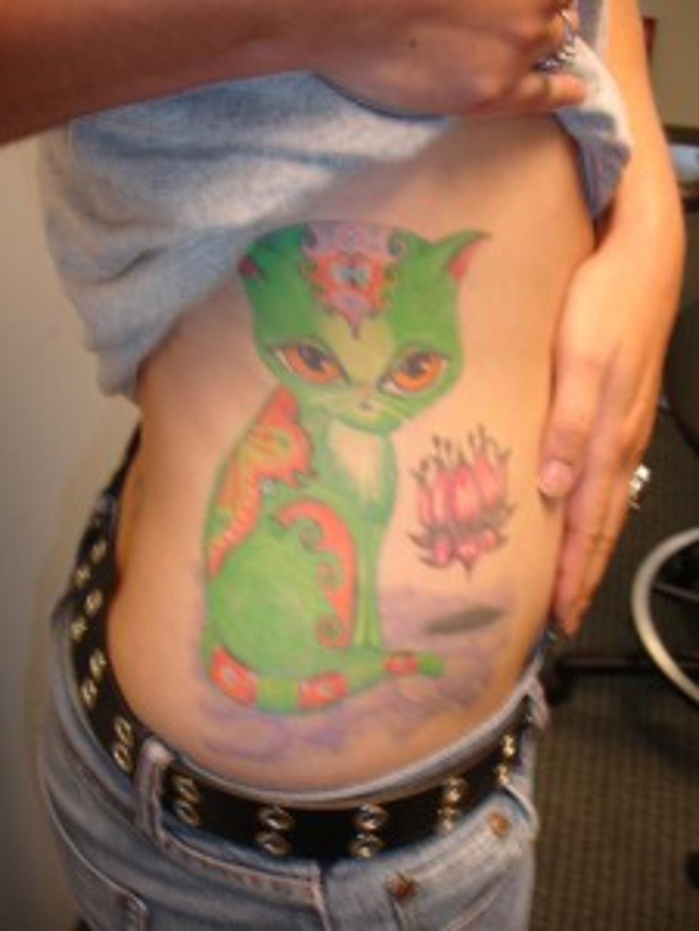 Does Kat&#8217;s Cat Tattoo Actually Look Like a Frog? [PICTURE]