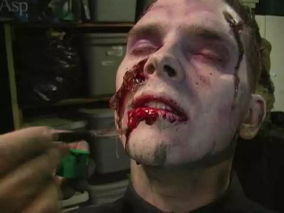 Professional DIY Zombie Makeup Tutorial [VIDEO]
