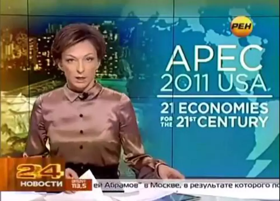 Russian News Reporter Gives President Obama Middle Finger