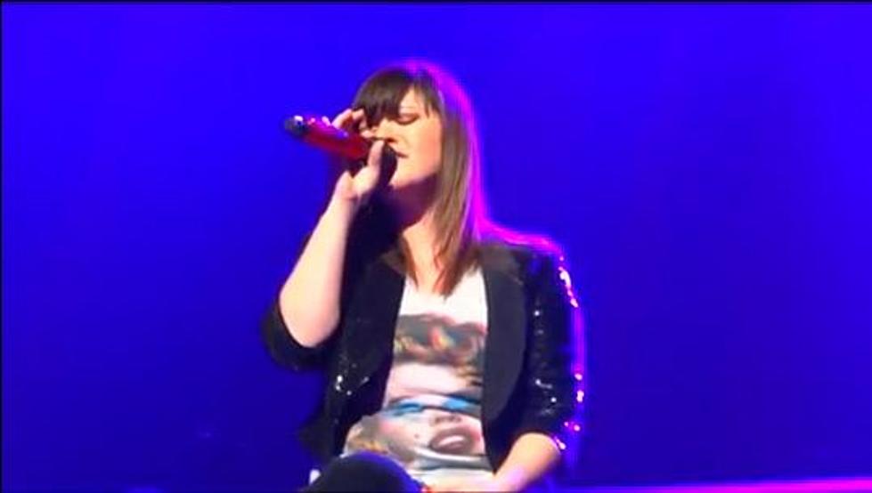 Watch Kelly Clarkson Cover the Goo Goo Dolls &#8216;Iris&#8217; &#8211; [VIDEO]