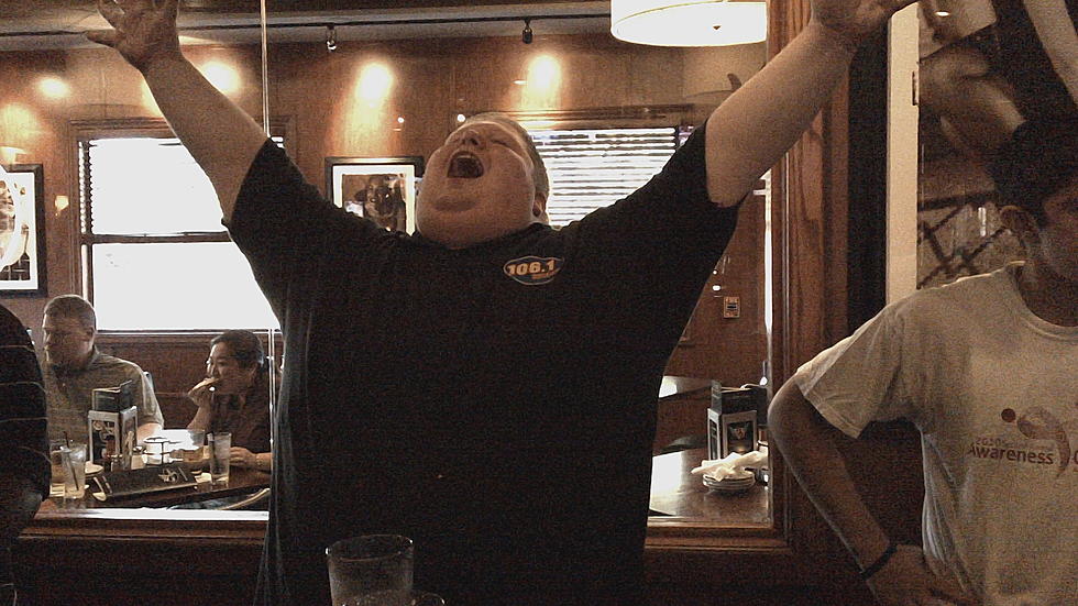 Big Boy Becomes Bar Louie Tater Tot Eating Champion [ROBCAST]