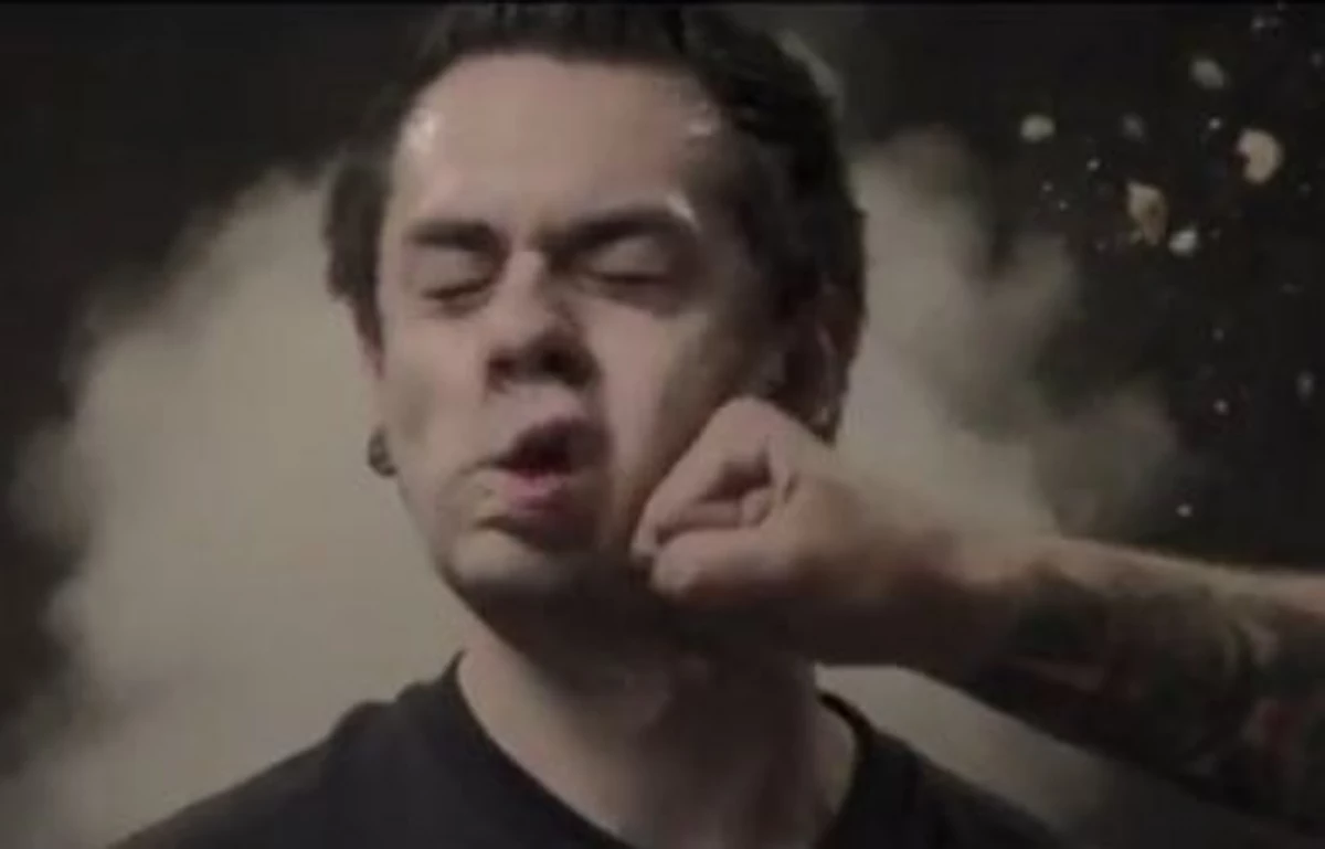 Seven Things That Look Awesome In Super Slow Motion – Face Punch [video]