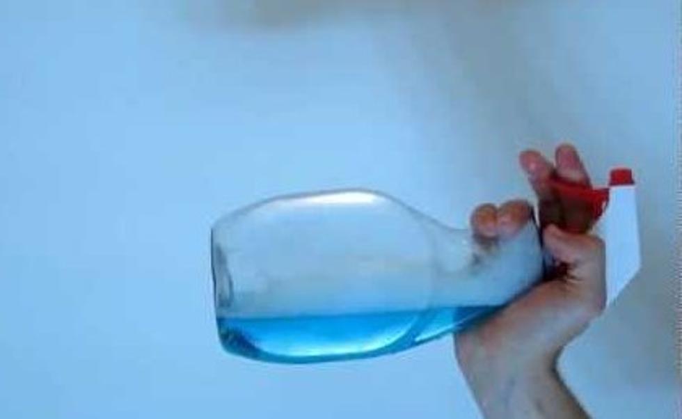 Innovative Home Hack to Make a Spray Bottle That Will Spray Any Direction [VIDEO]