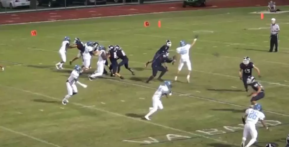 Football &#8216;Bounce Pass&#8217; Leads to a Touchdown [VIDEO]