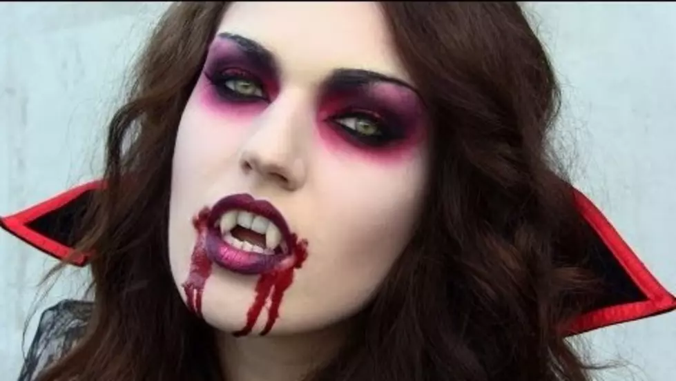 Awesome Vampire Make-up Tutorial is Kat’s Halloween Inspiration [VIDEO]