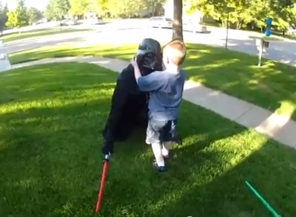 Navy Dad Surprises Kids By Dressing Up Like Darth Vader