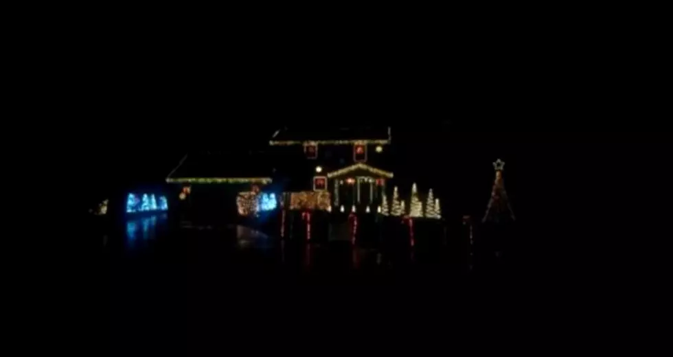 Evansville Family Sets Christmas Display to Music [VIDEO]