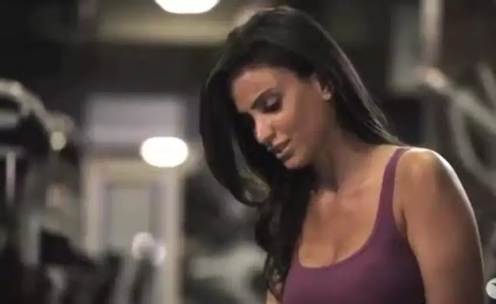 Guys & Girls Trade Roles in the Gym [VIDEO]