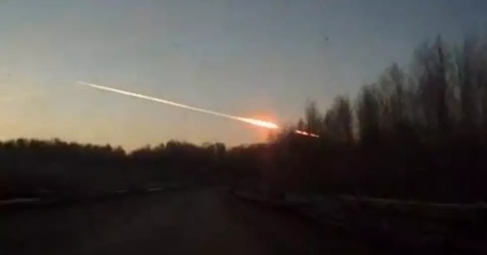 Meteorite Crashes to Earth Injuring Hundreds in Russia [VIDEO]