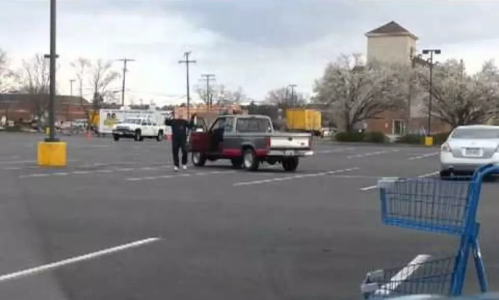Watch &#8211; Old Man Does Kung Fu in Grocery Parking Lot [VIDEO]