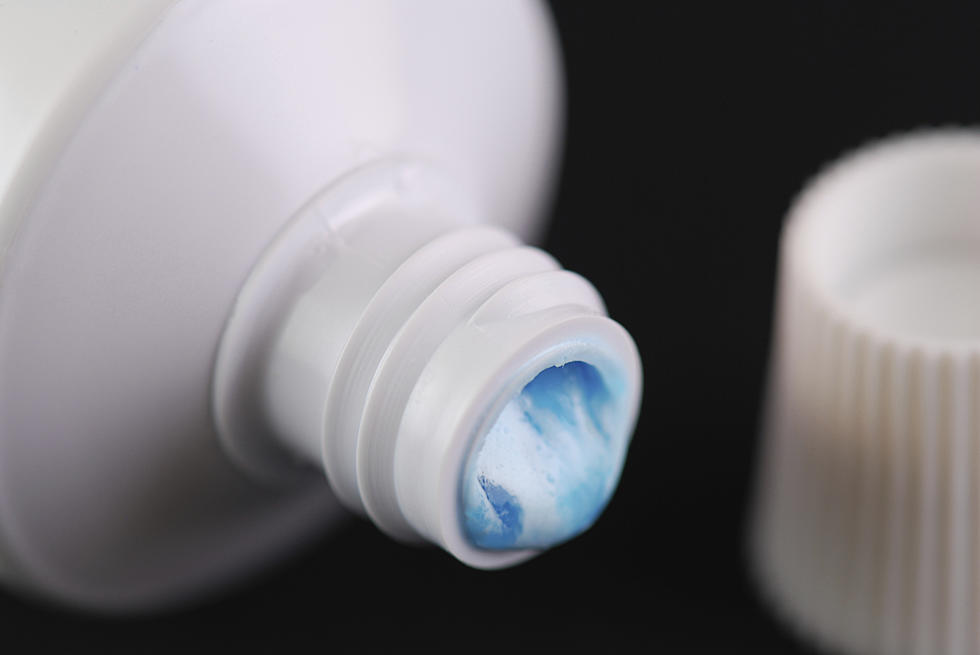 Debunked – The True Meaning of the Color Bar on a Tube of Toothpaste