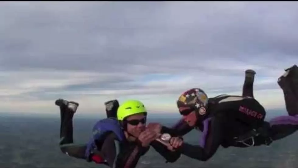 Unbelievable Skydiving Wedding Proposal [VIDEO]