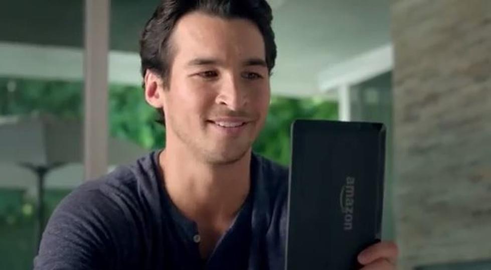 Who&#8217;s the Guy in the Kindle Fire Commercials? Get the Answer Here [PHOTO]