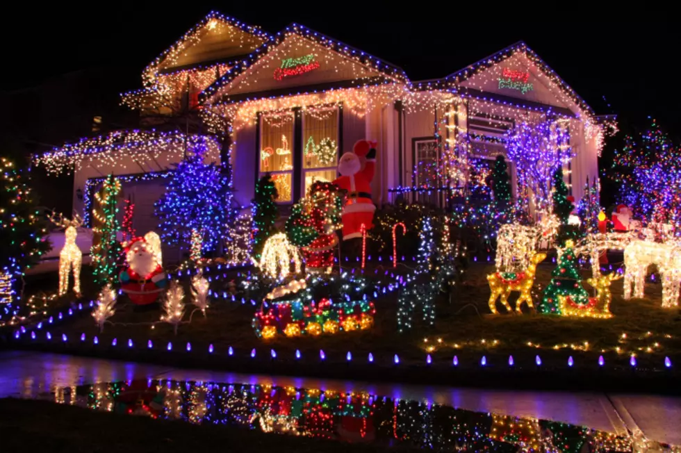 Kat&#8217;s Neighbors Have Their Christmas Decor Up Already &#8211; How Soon Is Too Soon?