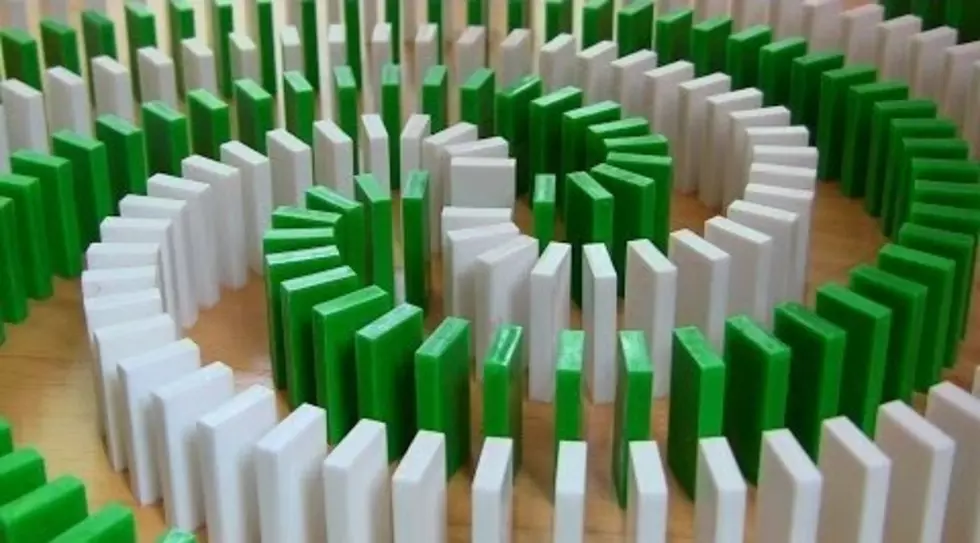 Check Out These Crazy Domino Tricks [VIDEO]