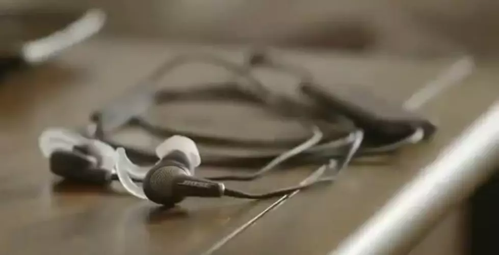 Find Out What Song is Used in the Commercial for Bose Quietcomfort 20 Headphones Here [VIDEO]