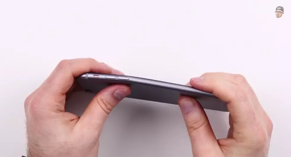 Uh-Oh iPhone 6 Plus Users Beware of Tight Pants and Bending Phones