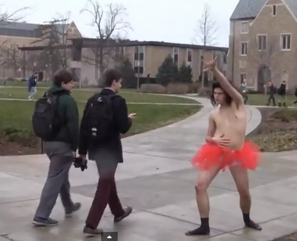Notre Dame Student Performs Sia&#8217;s &#8216;Chandelier&#8217; in a Tutu On Campus [VIDEO]