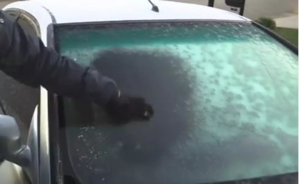 Nino&#8217;s Tips on Surviving Winter &#8211; Icy Windshield