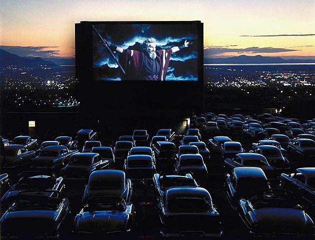 A FIRST For Nino &#8211; Drive-In Movie