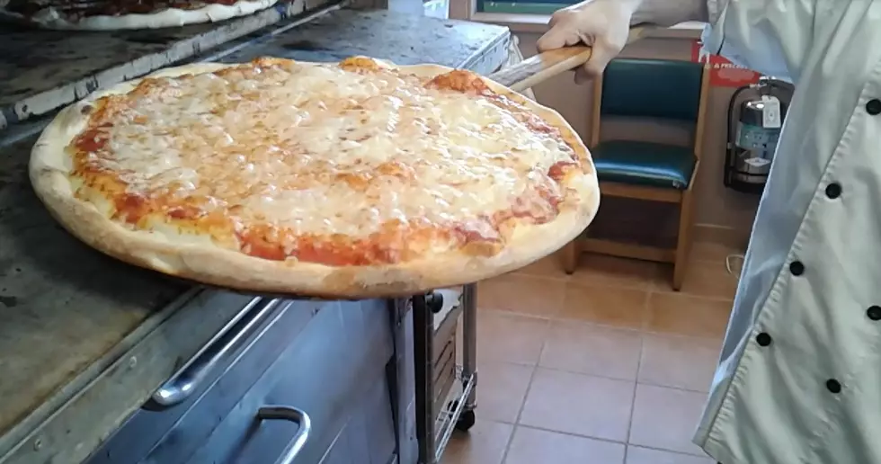 Kitchen Tour of Lombardi&#8217;s Pizza in Evansville [VIDEO]
