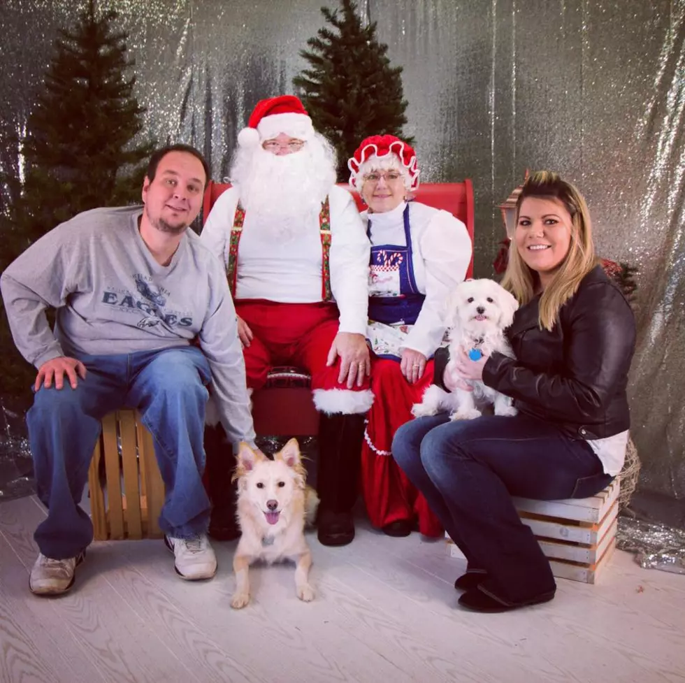 Get Your Pet&#8217;s Picture With Santa This Weekend at Warrick Humane Society