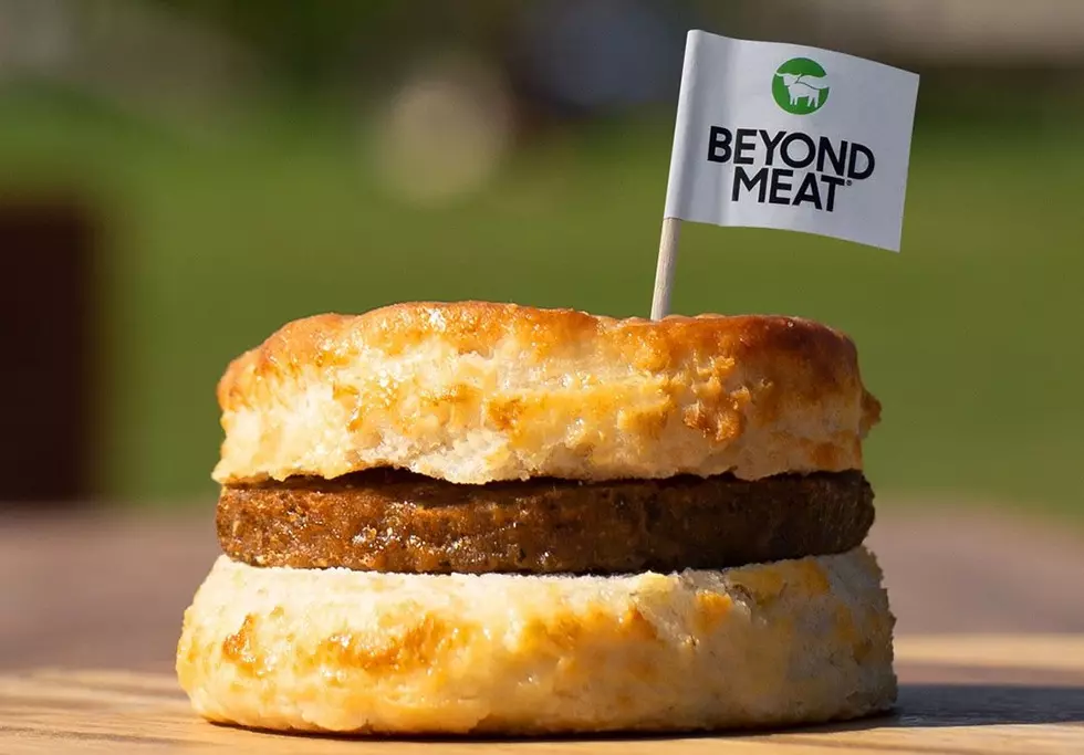 I Tried Hardee&#8217;s Beyond Meat Plant-Based Sausage Biscuit &#8211; Here&#8217;s the Verdict