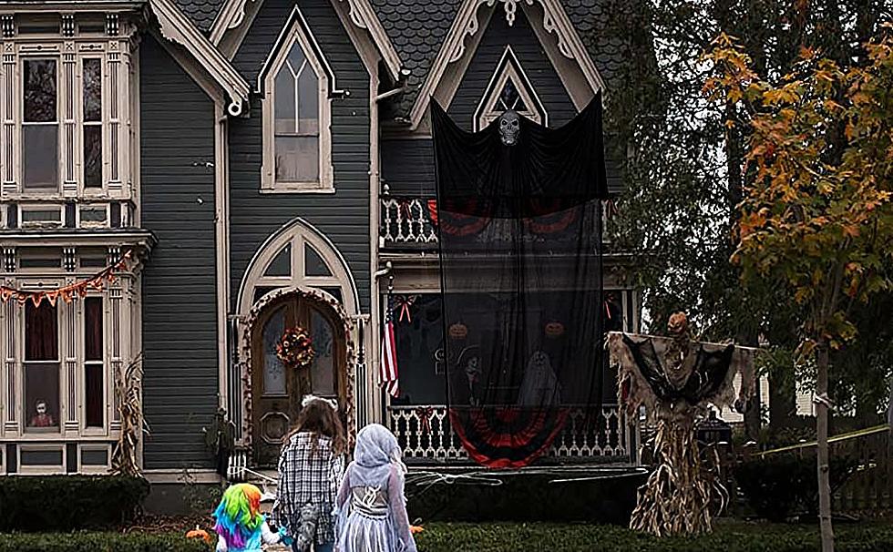 How to Create a Creepy Outdoor Halloween Display for Less Than $100