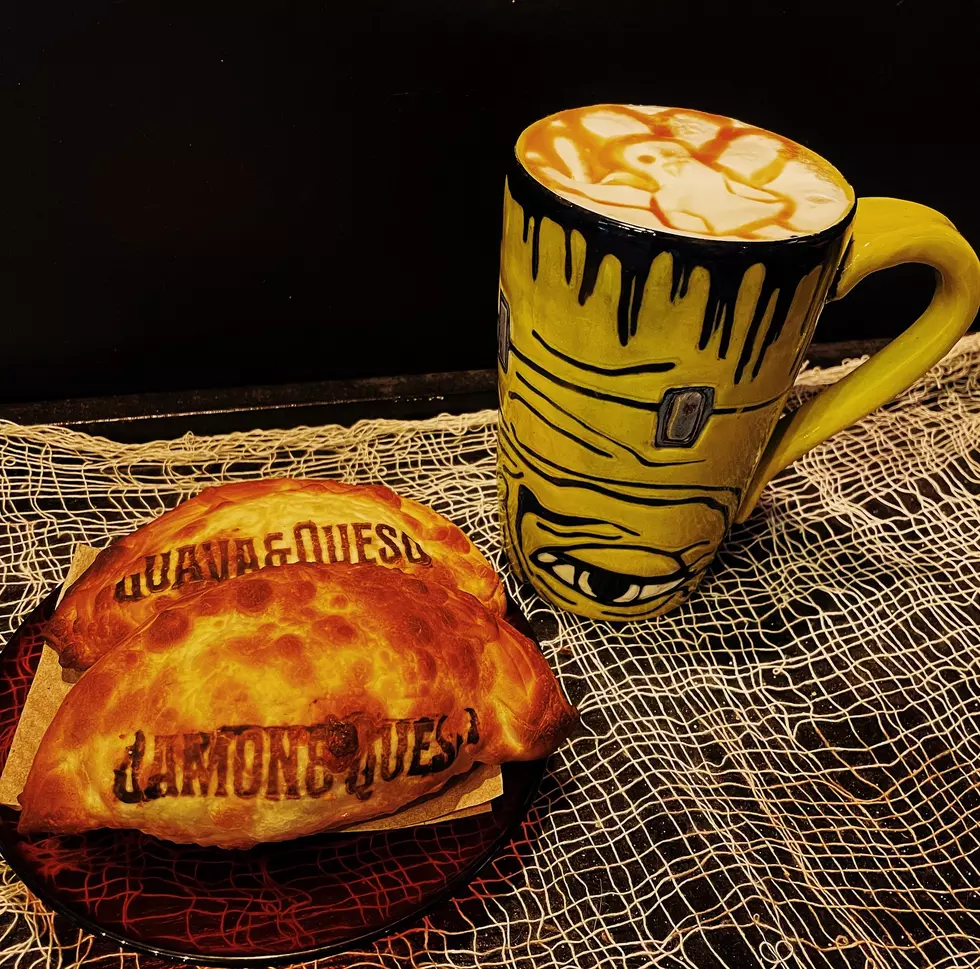 Black House Café
