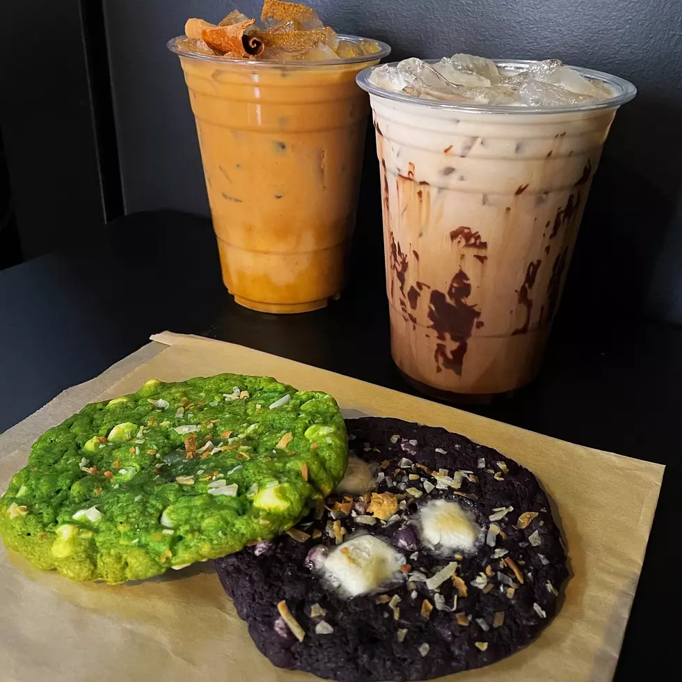 Black House Café