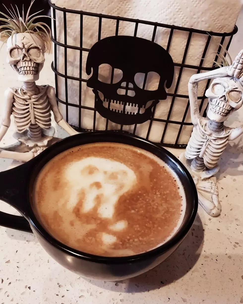 Black House Café