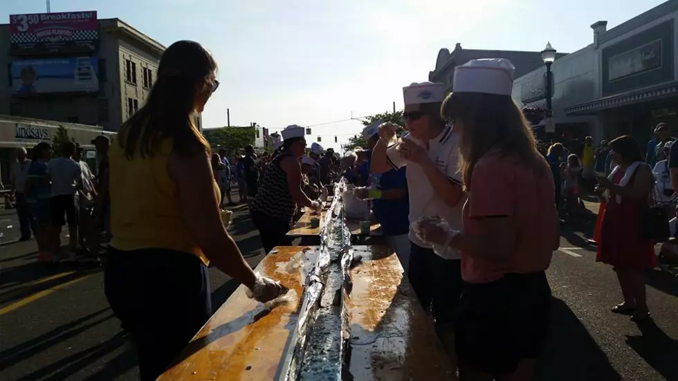 This Michigan Town May Have Set the World Record for World’s Longest Ice Cream Sundae